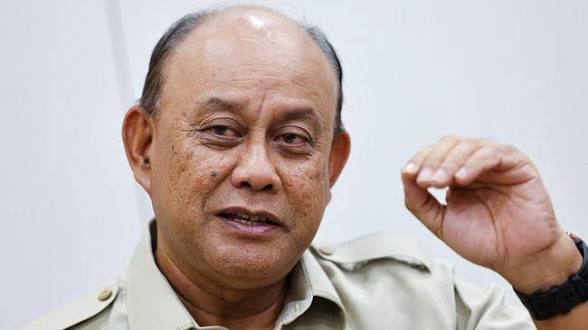 Dicopot Presiden, Eks Kepala BGN Dadan Hindayana Langsung Diperiksa Kejagung, Kantor Ikut Digeledah 1 JAKARTA – Mantan Kepala Badan Gizi Nasional (BGN), Dadan Hindayana, bersama dua mantan wakil kepala lembaga tersebut, Lodewyk Pusung dan Sony Sanjaya, menjalani pemeriksaan intensif di Kejaksaan Agung (Kejagung), Rabu (3/6/2026). images 76