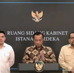 keterangan pers mensesneg seskab dan kepala bakom ruang sidang kabinet selasa 262026 1780407668286 169
